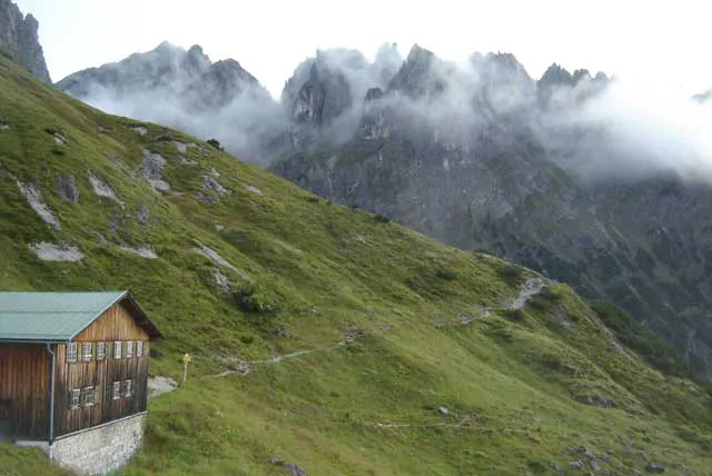 Erleben Sie unvergessliche Trekkingtouren in den Bergen